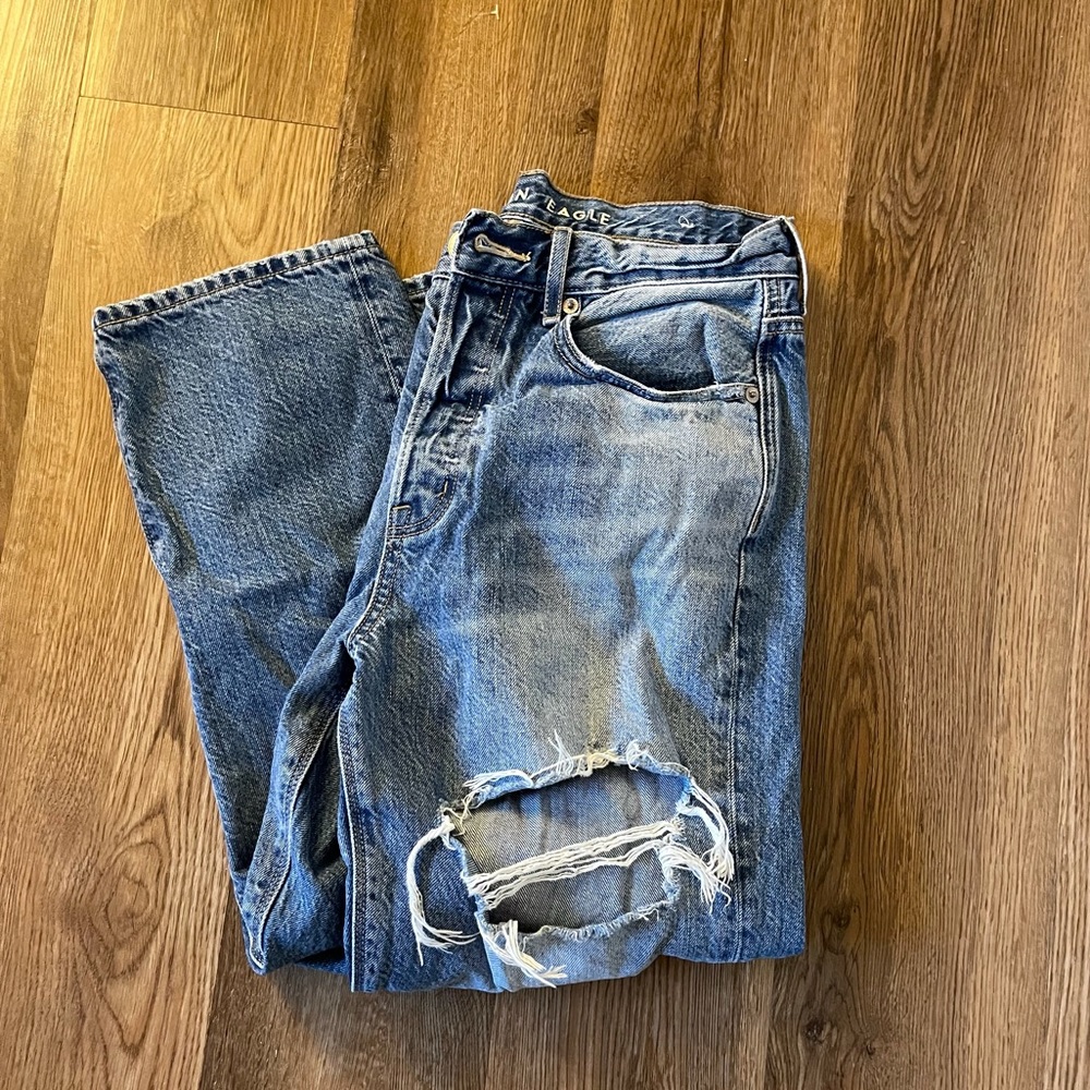American Eagle 90’s Boyfriend Jeans